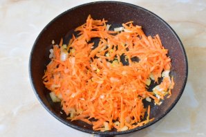 "Харчо" со свининой и солеными огурцами "Харчо" со свининой и солеными огурцами