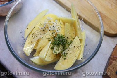 Куриные крылышки в горчичном маринаде, запеченные с картофельными дольками Куриные крылышки в горчичном маринаде, запеченные с картофельными дольками