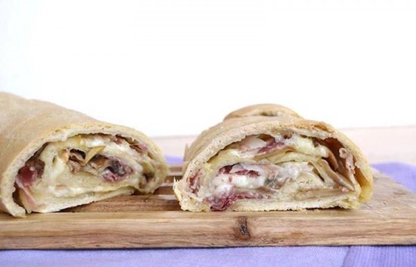 
Пицца в домашних условиях в духовке – 7 рецептов приготовления пиццы-ролл пошагово	