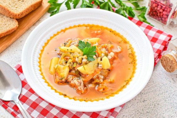 "Харчо" со свининой и солеными огурцами "Харчо" со свининой и солеными огурцами