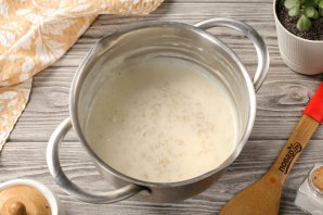 Геркулесовая каша на молоке Геркулесовая каша на молоке