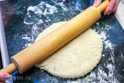 Постные рогалики из бананового теста с арахисом Постные рогалики из бананового теста с арахисом