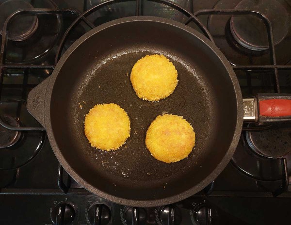 Сырные крокеты Сырные крокеты