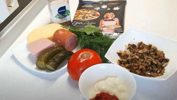 
Пицца в домашних условиях в духовке – 7 рецептов приготовления пиццы-ролл пошагово	