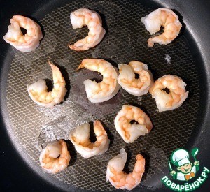 Фунчоза с креветками и "морковью по-корейски" Фунчоза с креветками и "морковью по-корейски"