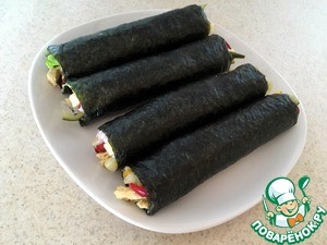 Кимбаб с перцем и маринованным огурцом Кимбаб с перцем и маринованным огурцом