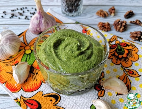 Ореховый соус со шпинатом Ореховый соус со шпинатом