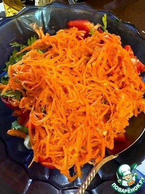 Салат с морковью и коктейльными томатами Салат с морковью и коктейльными томатами