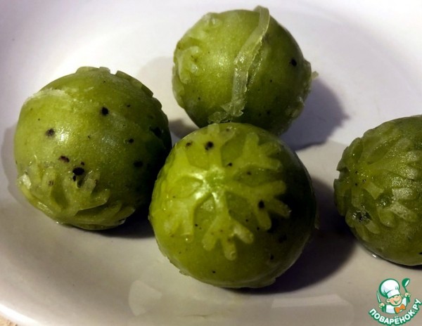 Сферические смузи-снежки из киви Сферические смузи-снежки из киви