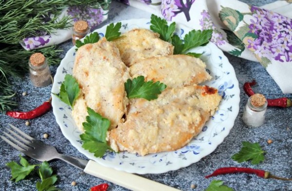 Курица в сливочно-сырном соусе Курица в сливочно-сырном соусе
