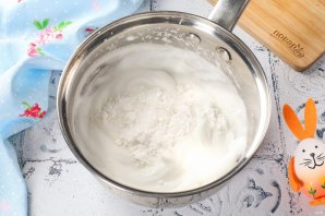 Помазка на куличи из белков Помазка на куличи из белков