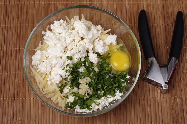 Хачапури с творогом и сыром Хачапури с творогом и сыром