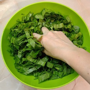 Песочный пирог со щавелем и ревенем Песочный пирог со щавелем и ревенем