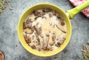 Печень с гарниром Печень с гарниром