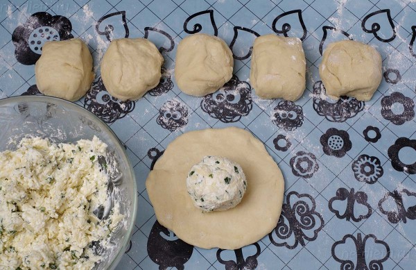 Хачапури с творогом и сыром Хачапури с творогом и сыром