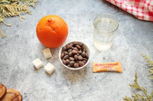 Настойка из кедровых орешков на водке Настойка из кедровых орешков на водке