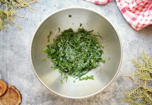 Пирог с крапивой Пирог с крапивой