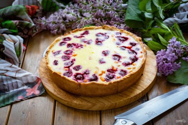 Открытый песочный пирог с творогом и ягодами Открытый песочный пирог с творогом и ягодами