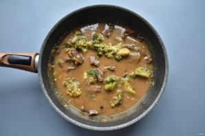 Рамен из говядины с брокколи Рамен из говядины с брокколи