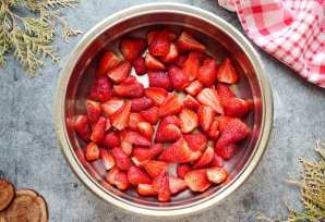 Варенье из клубники с розовым перцем Варенье из клубники с розовым перцем