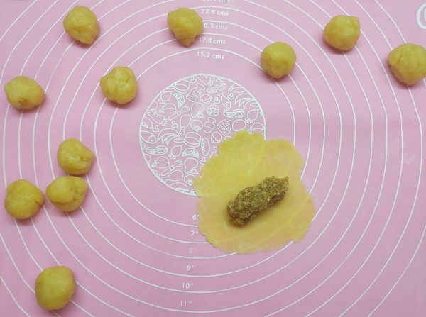 Марокканское печенье с миндалем «Рожки газели» Марокканское печенье с миндалем «Рожки газели»