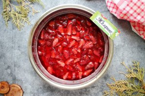 Варенье из клубники с розовым перцем Варенье из клубники с розовым перцем