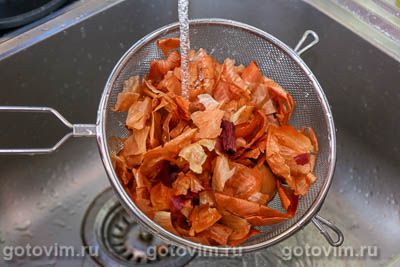 Яйца в луковой шелухе