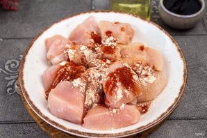 Филе куриное в соевом соусе на сковороде Филе куриное в соевом соусе на сковороде