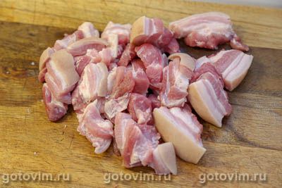 Свинина Тхабо в кокосовом молоке с овощами и рисовой лапшой