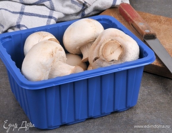 Стало известно, нужно ли мыть и чистить шампиньоны перед приготовлением 