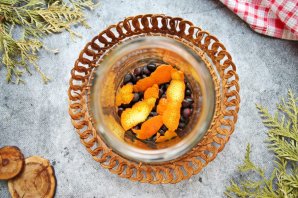 Настойка из кедровых орешков на водке Настойка из кедровых орешков на водке