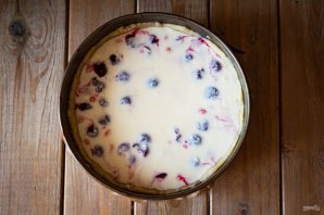 Открытый песочный пирог с творогом и ягодами Открытый песочный пирог с творогом и ягодами