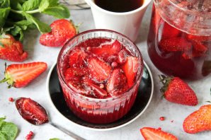 Варенье из клубники с розовым перцем Варенье из клубники с розовым перцем