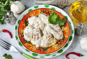 Печень куриная, жаренная со сметаной Печень куриная, жаренная со сметаной