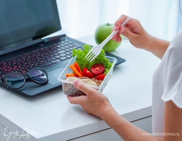 Перерыв — не для этого: стало известно, к чему приводят обеды за рабочим столом Перерыв — не для этого: стало известно, к чему приводят обеды за рабочим столом