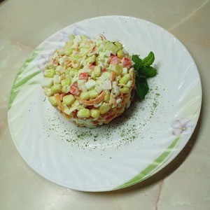Крабовый салат с морковью по-корейски Крабовый салат с морковью по-корейски