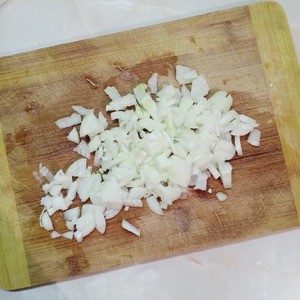 Курица в томатном соусе с оливками