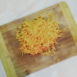 Курица в томатном соусе с оливками