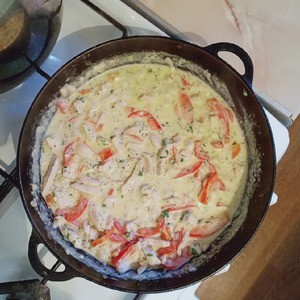 Куриное филе с перцем в сливках