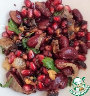 Салат с гранатом и орехами