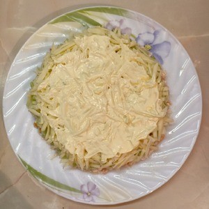 Салат с курицей, огурцами, сыром, яйцом Салат с курицей, огурцами, сыром, яйцом