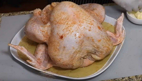 Индейка в духовке целиком — 5 рецептов приготовления сочной и мягкой индейки
Индейка в духовке целиком — 5 рецептов приготовления сочной и мягкой индейки