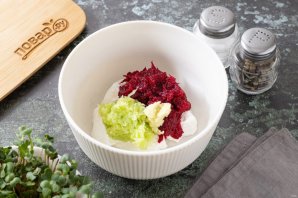 Свекольный дзадзики Свекольный дзадзики