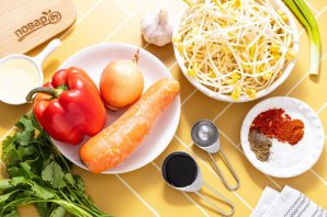 Салат из пророщенной сои по-корейски