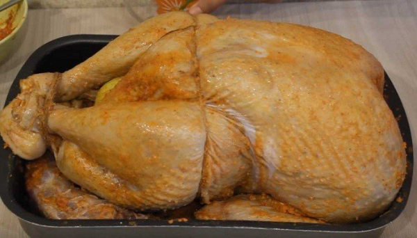 Индейка в духовке целиком — 5 рецептов приготовления сочной и мягкой индейки
Индейка в духовке целиком — 5 рецептов приготовления сочной и мягкой индейки