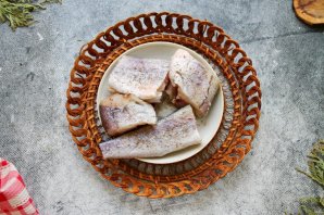 Белая рыба в теплом соусе из горчицы и кориандра