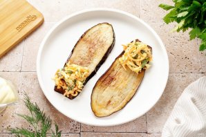 Рулет из баклажанов с сыром и корейской морковью Рулет из баклажанов с сыром и корейской морковью