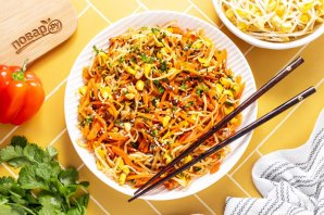 Салат из пророщенной сои по-корейски