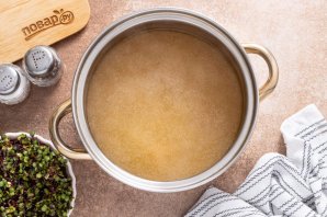 Суп с фунчозой и шампиньонами