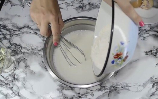 Блины на кефире тонкие с дырочками, рецепты самых вкусных блинов
Блины на кефире тонкие с дырочками, рецепты самых вкусных блинов